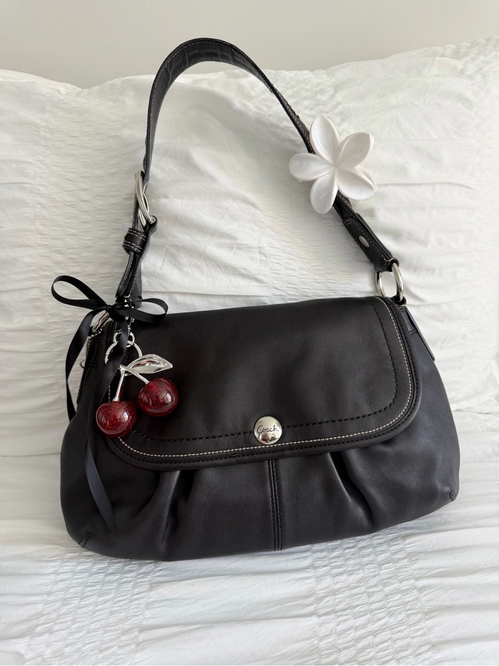 Vintage  Coach Black Leather Pleated Soho Flap Bag